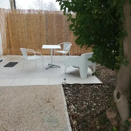 Appartement Tout Proche De Bourg-En-Bresse Peronnas Exterior foto