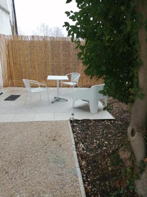 Proche De Bourg-en-bresse Apartment *